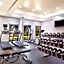 Hampton Inn By Hilton And Suites Atlanta Airport