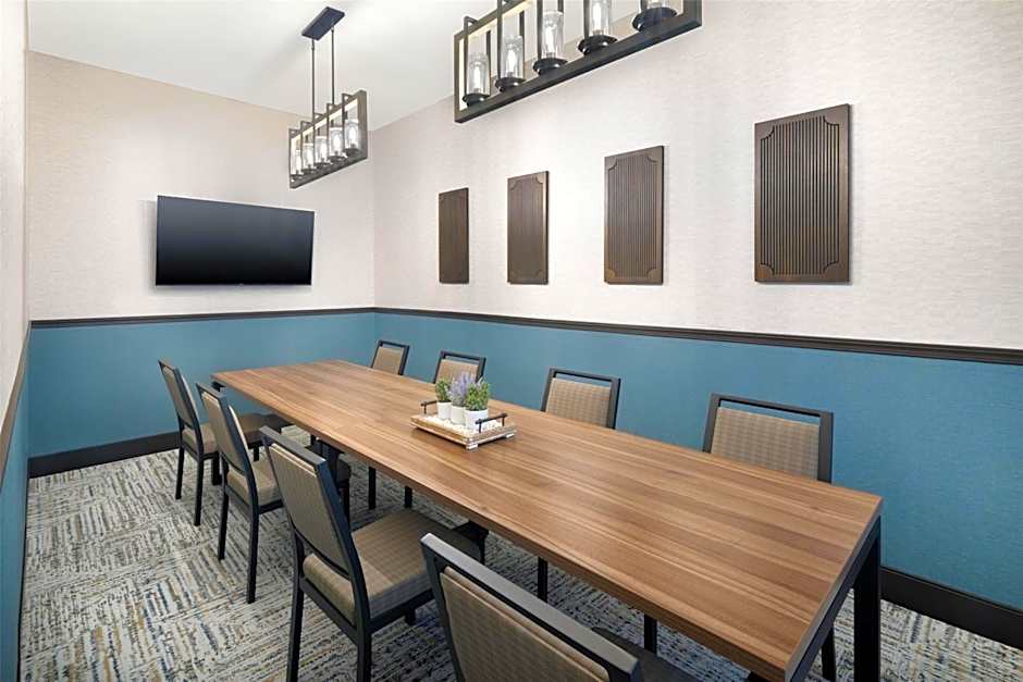 Best Western Plus Frontier Inn