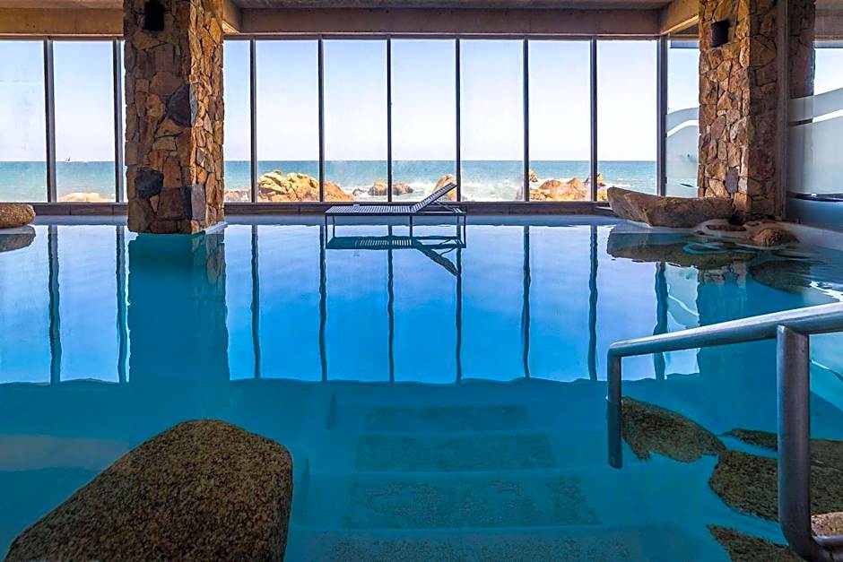 Radisson Blu Acqua Hotel & Spa Concon