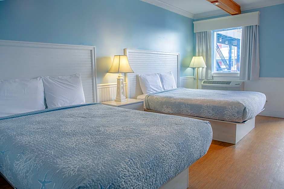 Sea And Breeze Hotel And Condo