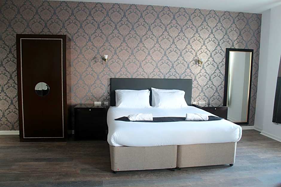 Park Hotel & Apartments