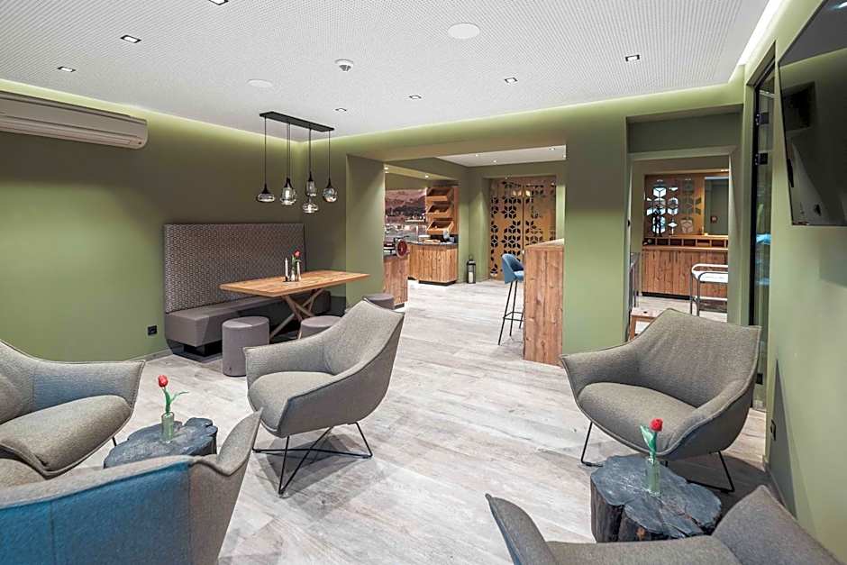 BinderS Budget City-Mountain Hotel