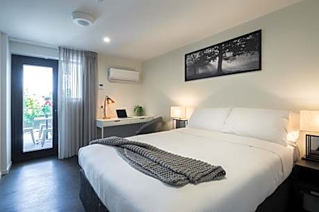 Ascot Budget Inn & Residences