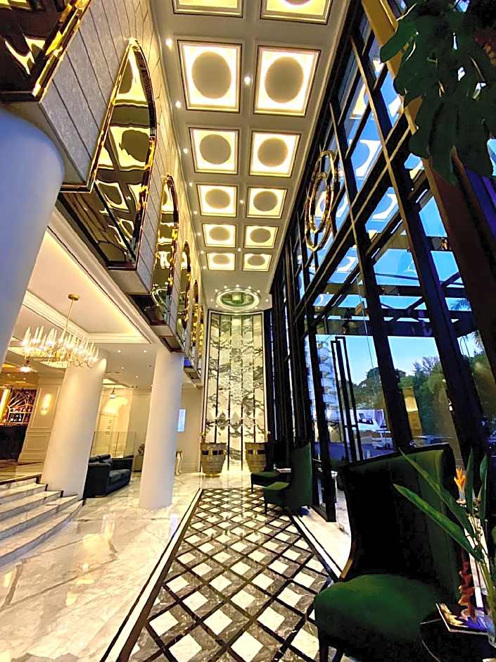 Grand Eska Hotel & Suites Batam 