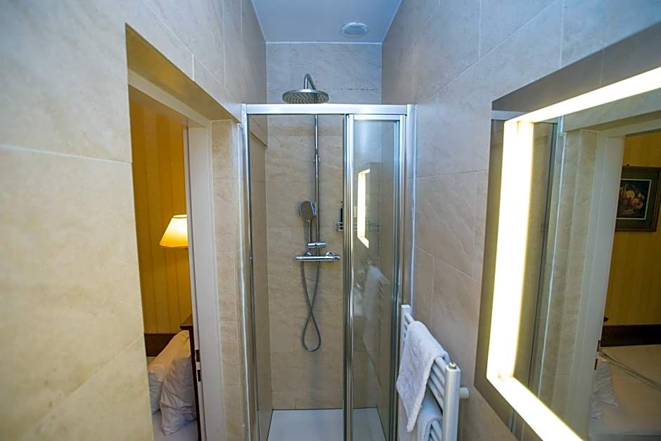 Pension Opera Suites I Self Check In