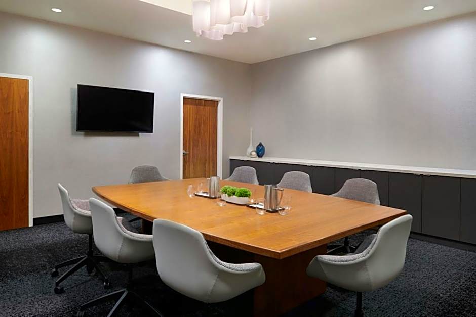 Residence Inn by Marriott Calgary Airport