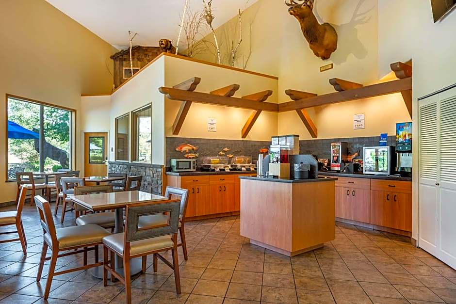 Best Western Lodge at River's Edge