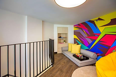 One-bedroom Loft Suite