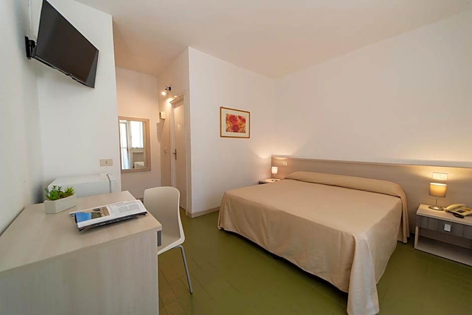 Hotel Marina 2