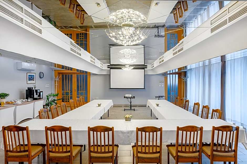 Aranyhomok Hotel Business & Relax