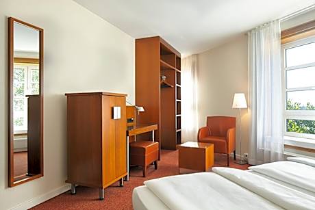 Commander - Double Room