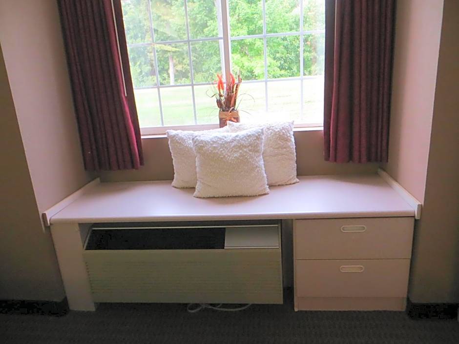Patti's Inn and Suites