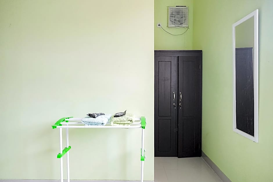 RedDoorz Syariah Near SMA N 6 Palembang