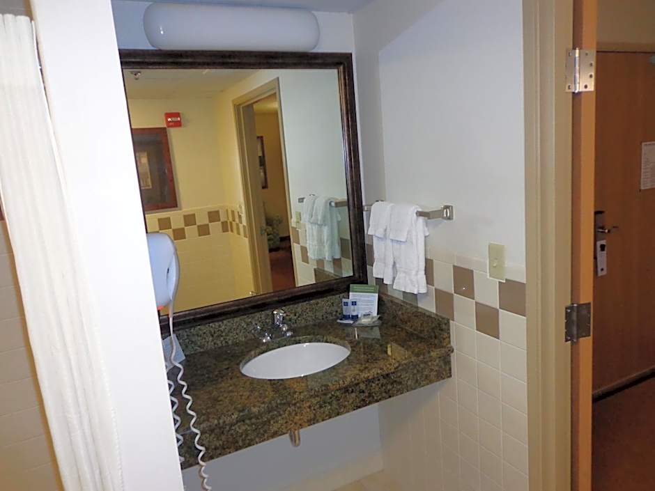 AmericInn by Wyndham Fort Pierre - Conference Center