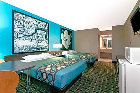 2 Queen Beds Non-Smoking