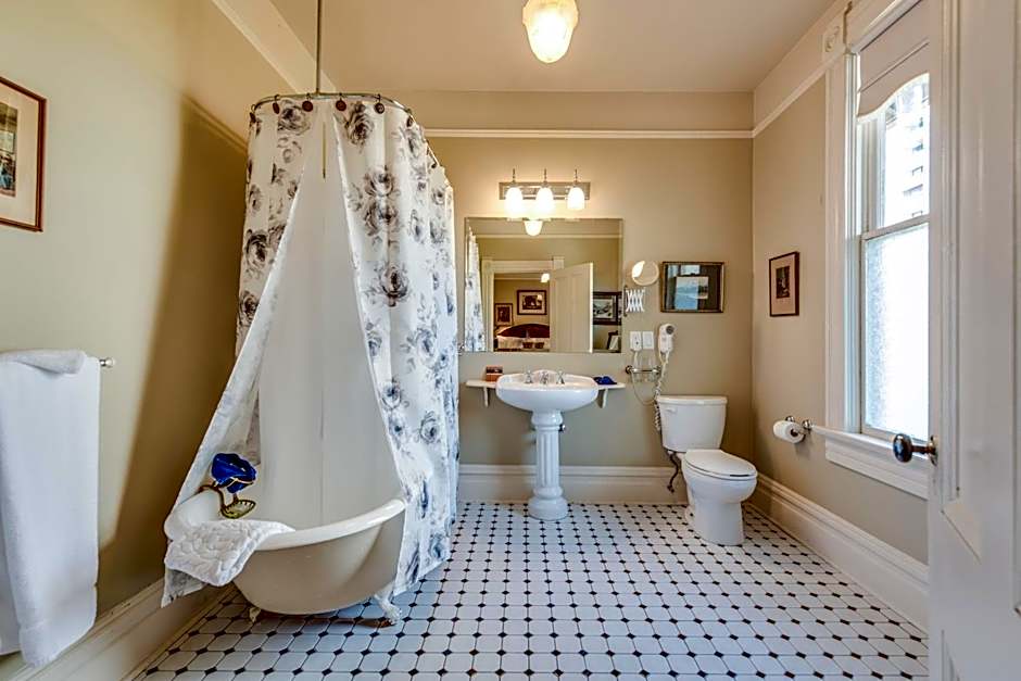 O Canada House Bed & Breakfast