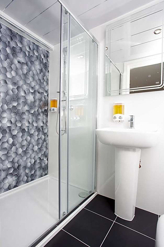 Legoland Heathrow Windsor Apartment Hotel