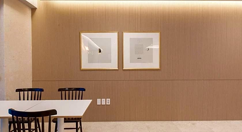 Brown-Dot Hotel Deokcheon