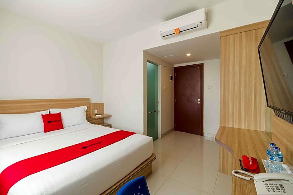 RedDoorz @ Homestay Lotus 2 Pangkal Pinang