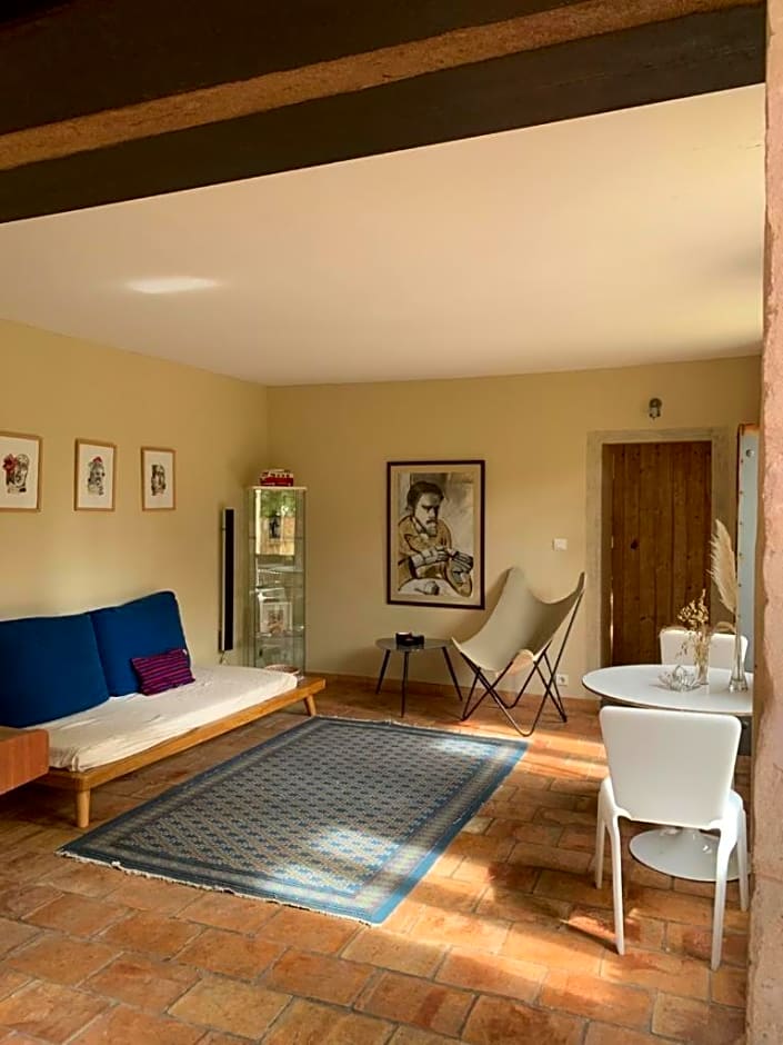 Mas Carita – Cabannes, Bouches-du-Rhône, NY