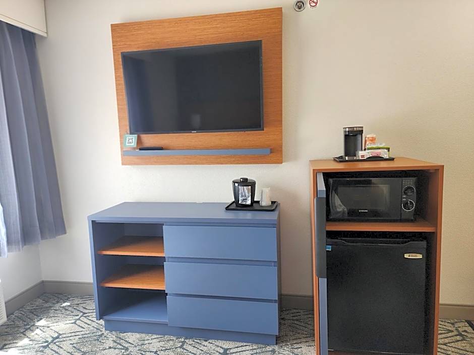 Country Inn & Suites by Radisson, Dahlgren-King George, VA