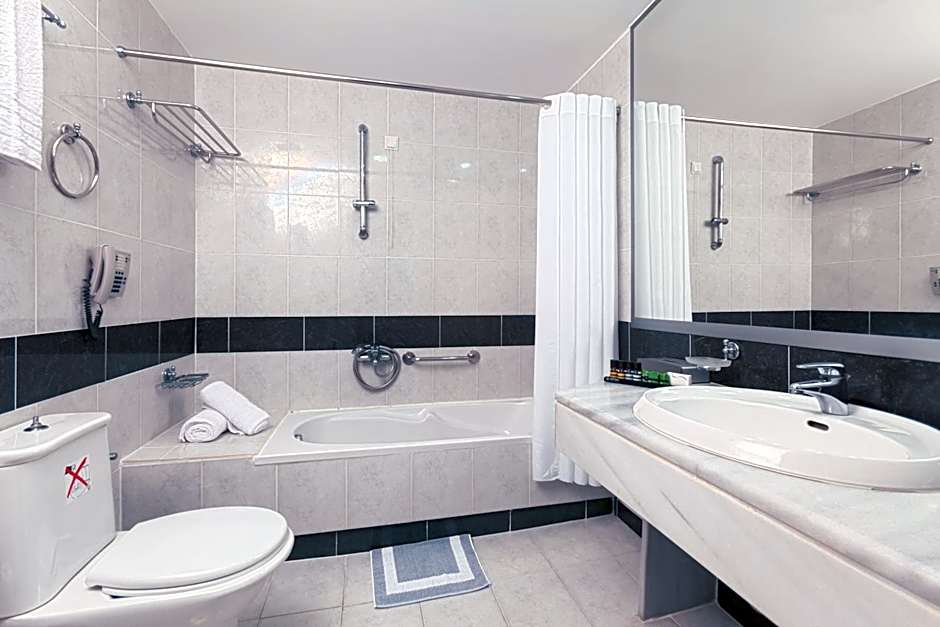 Kipriotis Panorama Hotel & Suites