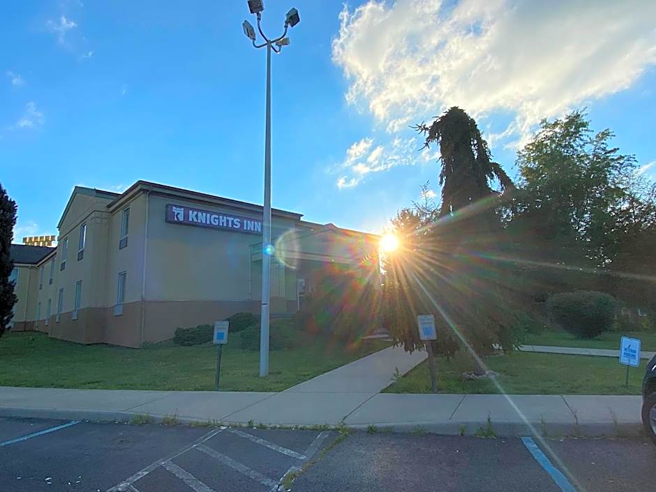 Knights Inn & Suites Dublin