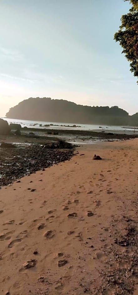 Sunset Beach Bungalow Koh Pu