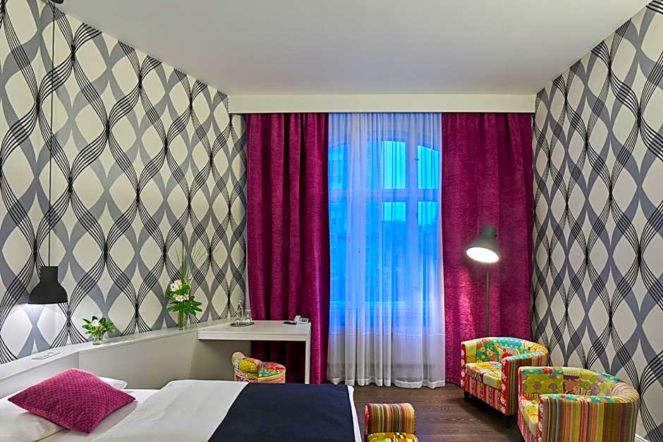 Hotel 38
