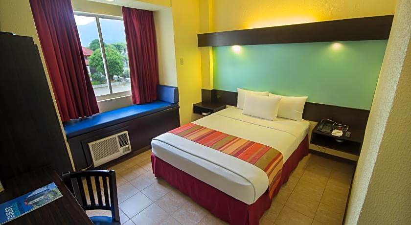 Microtel by Wyndham Batangas
