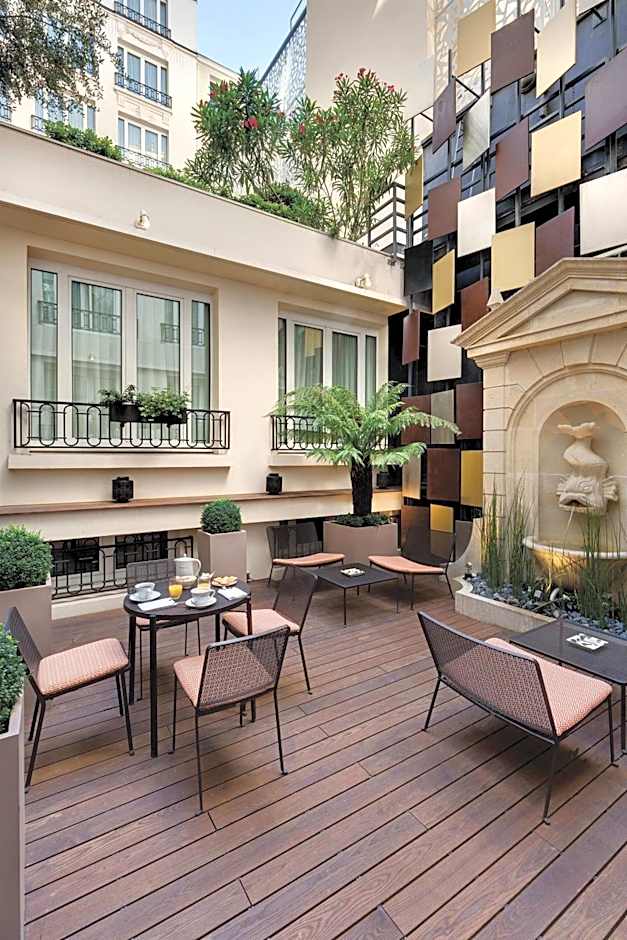 Rochester Champs-Elysees Hotel