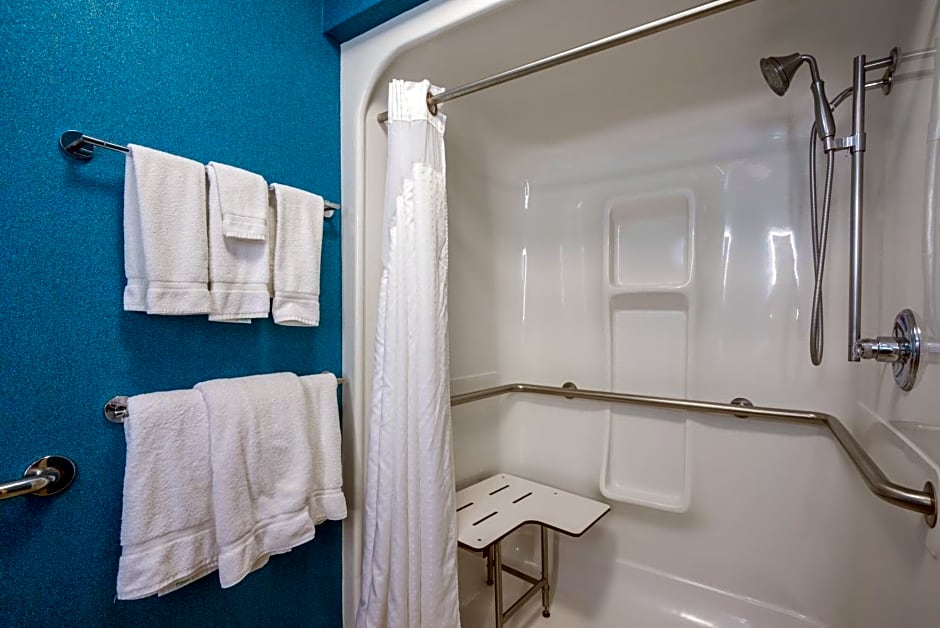 Holiday Inn Express and Suites Quakertown - Allentown Area By IHG