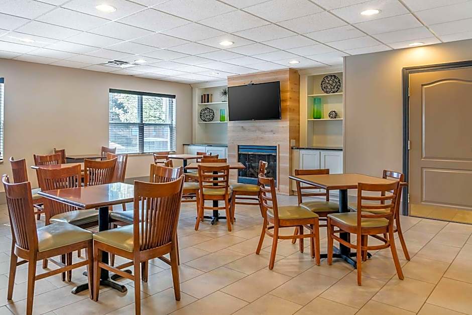 Country Inn & Suites by Radisson, Rossford - Toledo South