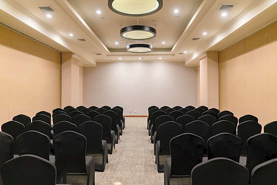 Waymore Hotel Spa & Casino