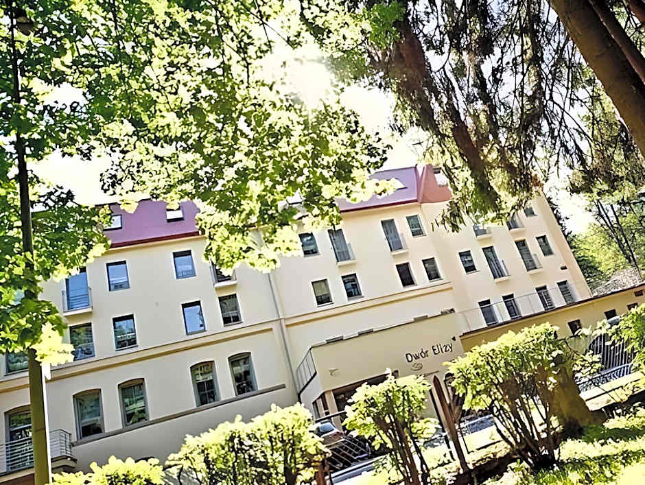 Hotel Nowy Dwor Elizy blisko Sky Bridge