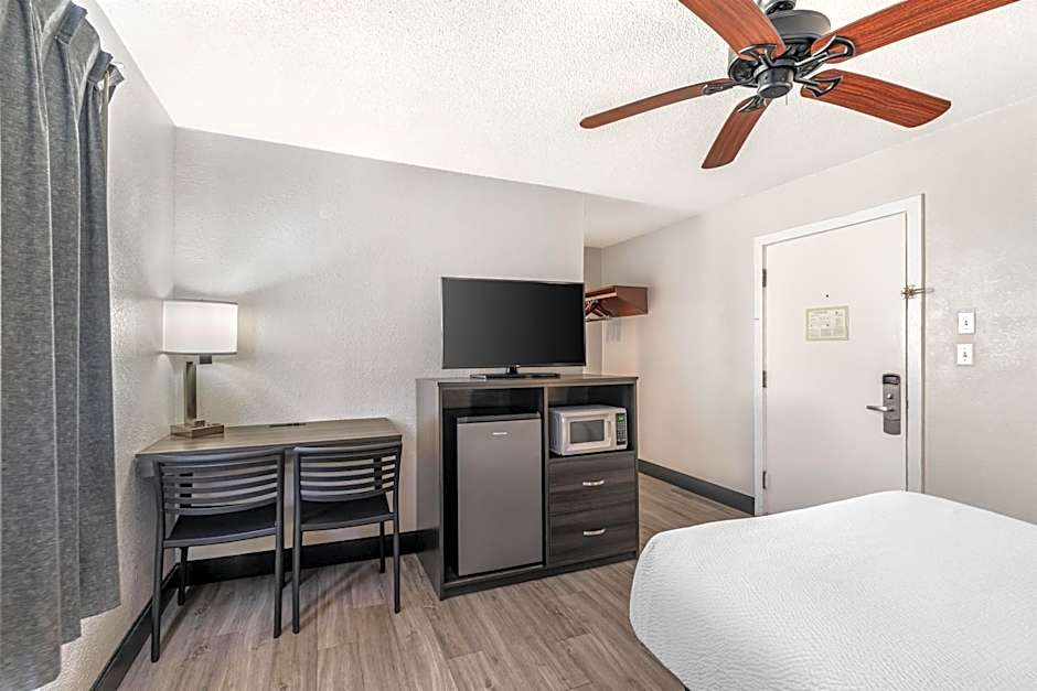 SureStay Hotel by Best Western Virginia Beach Royal Clipper