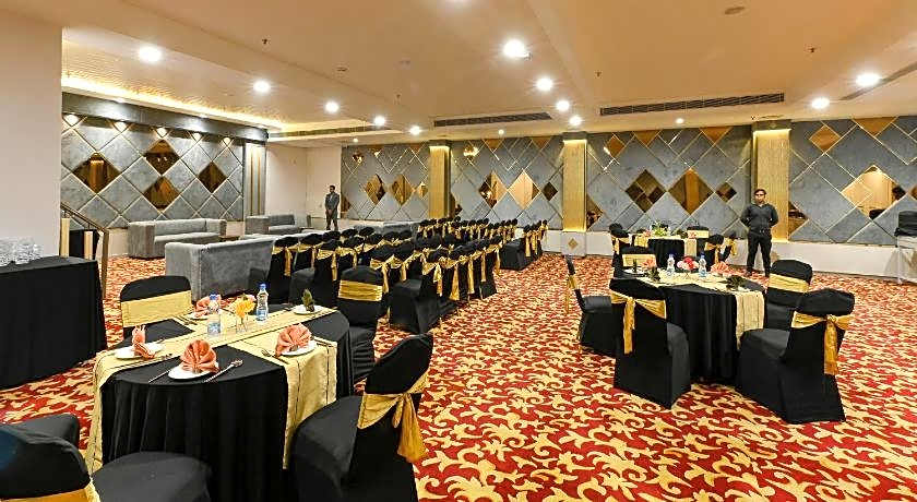 Hotel Avalon Palms Agra