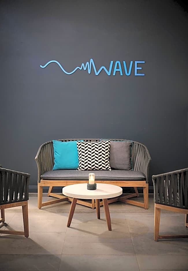 Lagoon Attitude (Adults Only)