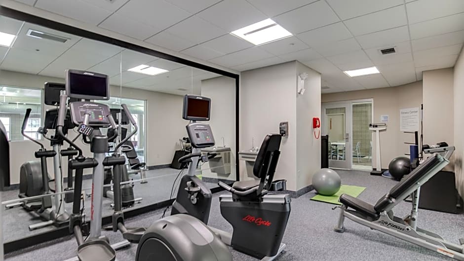 Holiday Inn Express and Suites St. Cloud, an IHG Hotel