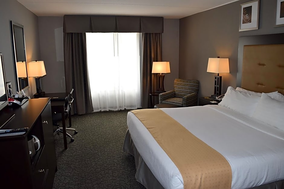 Holiday Inn and Suites East Peoria By IHG