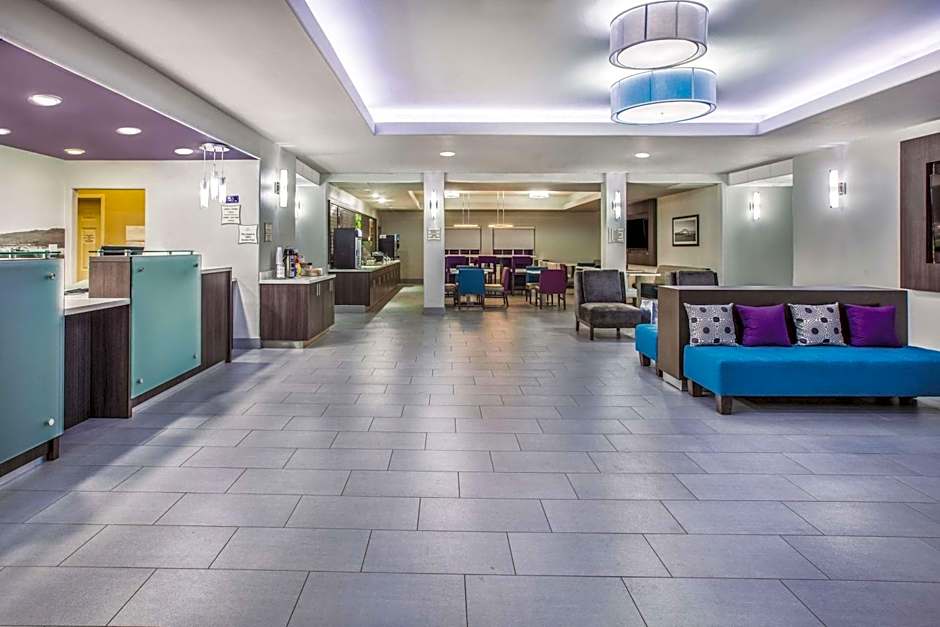 La Quinta Inn & Suites by Wyndham Bay City