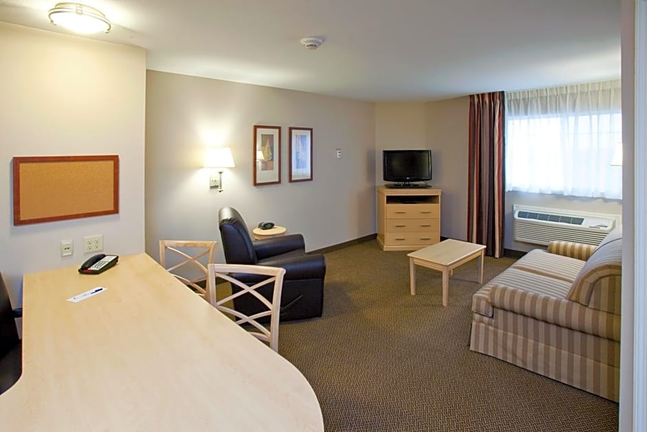 Candlewood Suites Minot