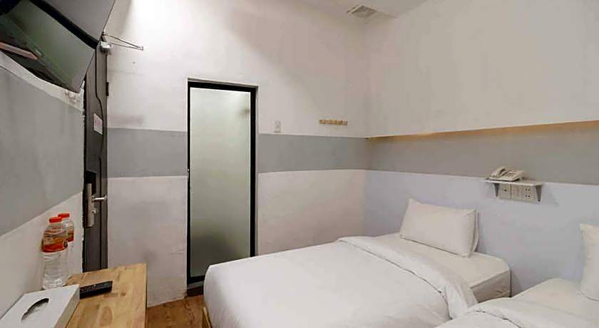 RedDoorz @ Jotel Guest House Medan