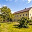 Hinterland Hostel