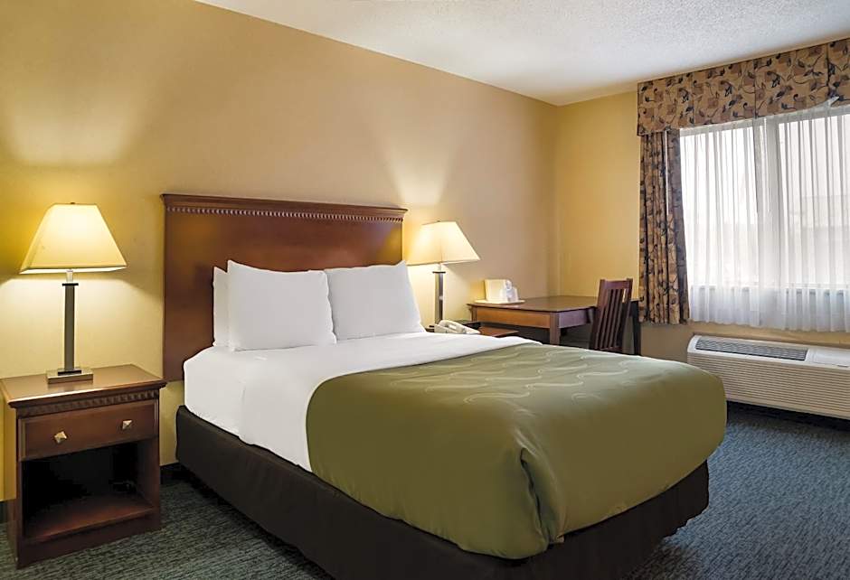 Quality Inn Grand Blanc - Flint South