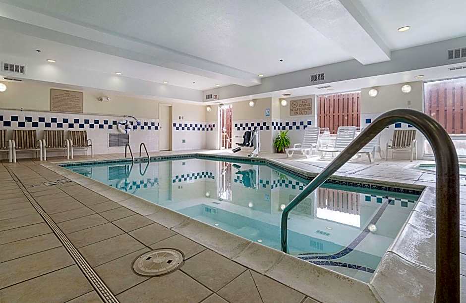 Quality Suites Springdale West I-49