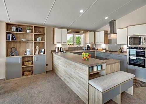 Hamlet Lodge Retreat At Calloose Holiday Park