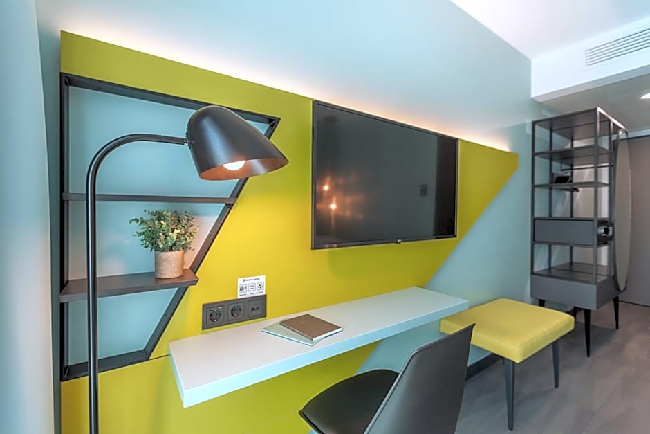 Holiday Inn - The Niu Seven Dusseldorf Ost By IHG