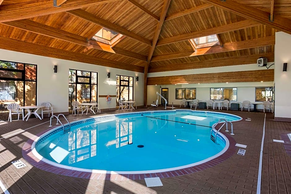 Comfort Inn & Suites Branson Meadows
