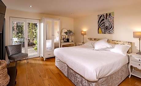 Twin Room with Shower